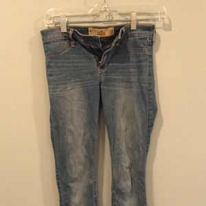 Hollister medium wash skinny jeans